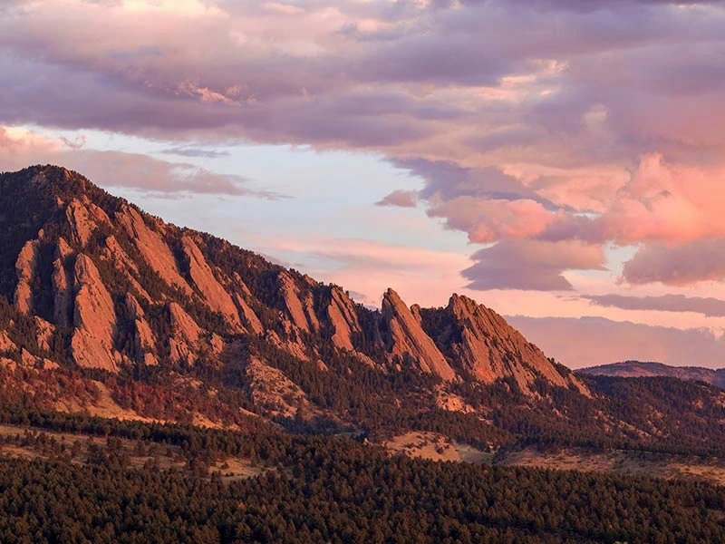 Sunrise over the Flatirons mountains near Boulder, Colorado