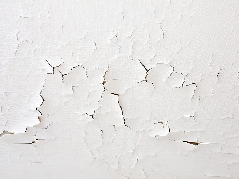 cracked plaster ceiling from water
